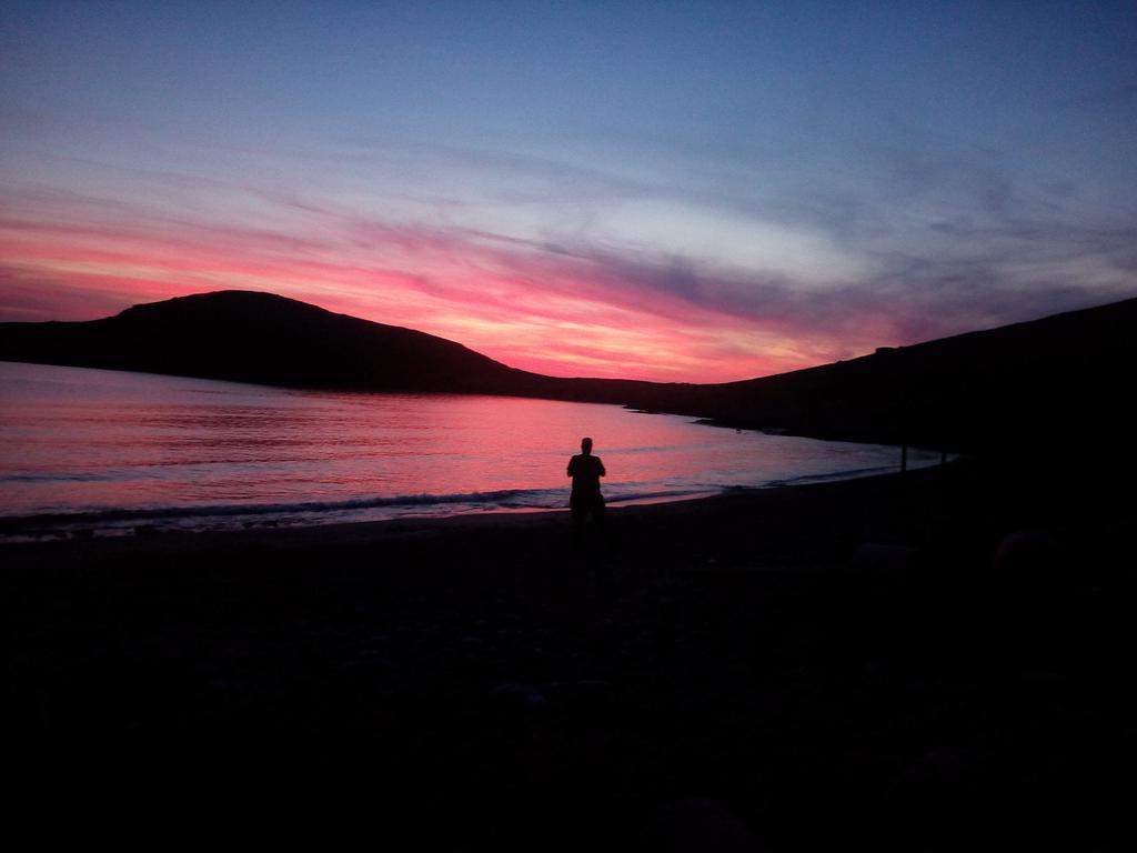 Tramonto Nel Delfini Kini Exterior foto