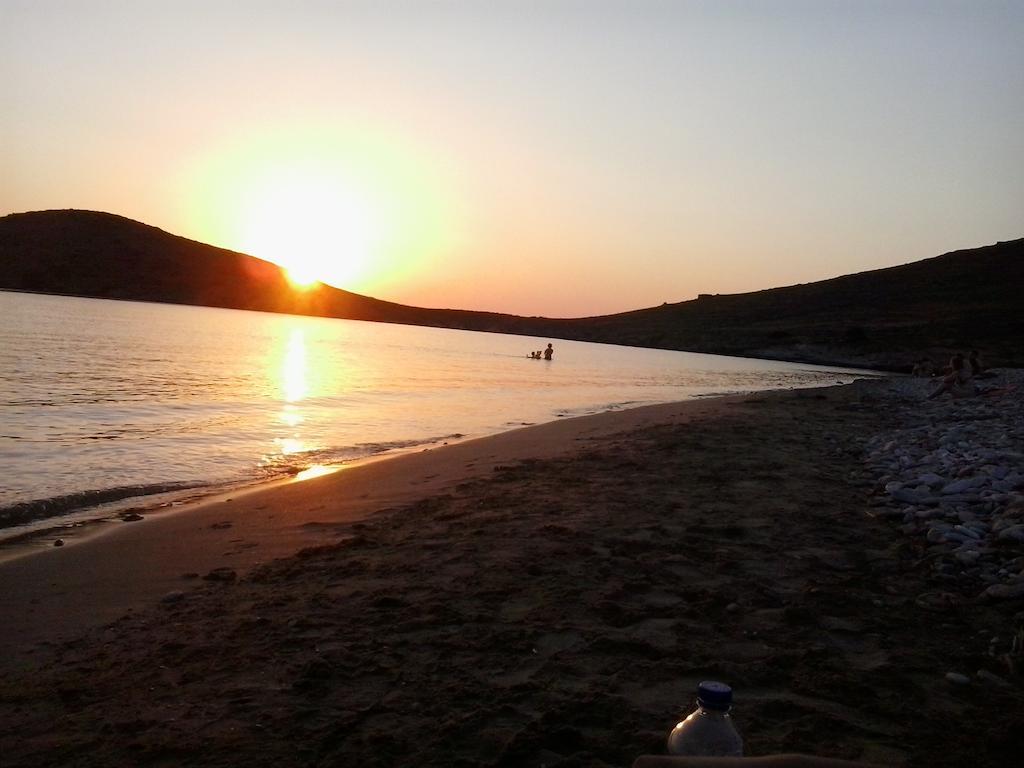 Tramonto Nel Delfini Kini Exterior foto